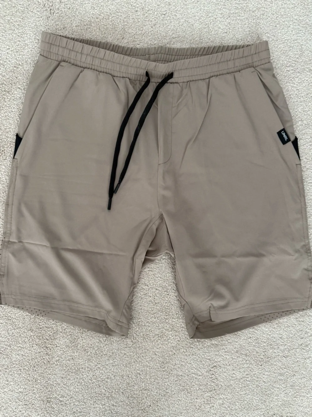 Unrl stride short dessert khaki- size xs - Picture 6 of 7